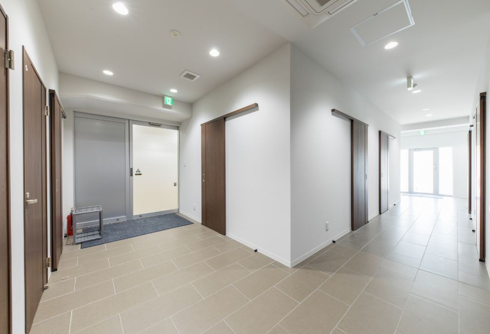 自社斎場 ありがとうホール都筑(旧:都筑かなで会館) 廊下